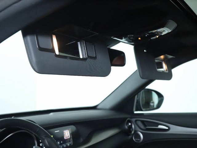 Used 2024 Alfa Romeo Stelvio Veloce image 20