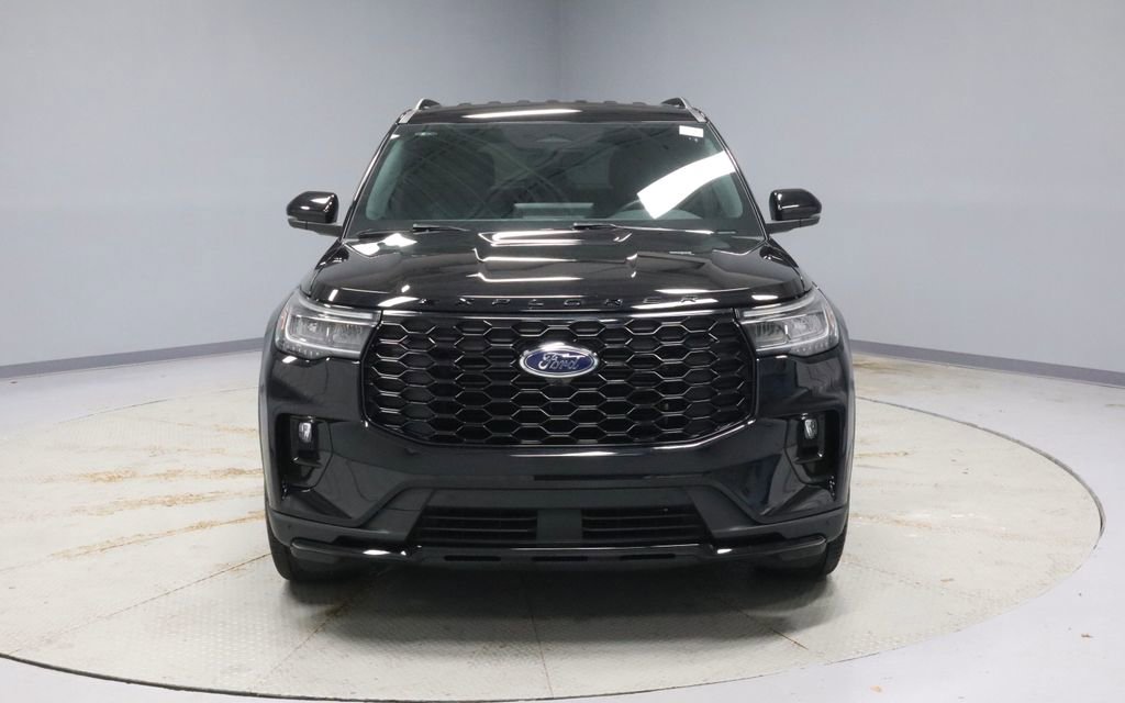 Certified 2025 Ford Explorer ST-Line w/ ST-Line Street Pack image 4