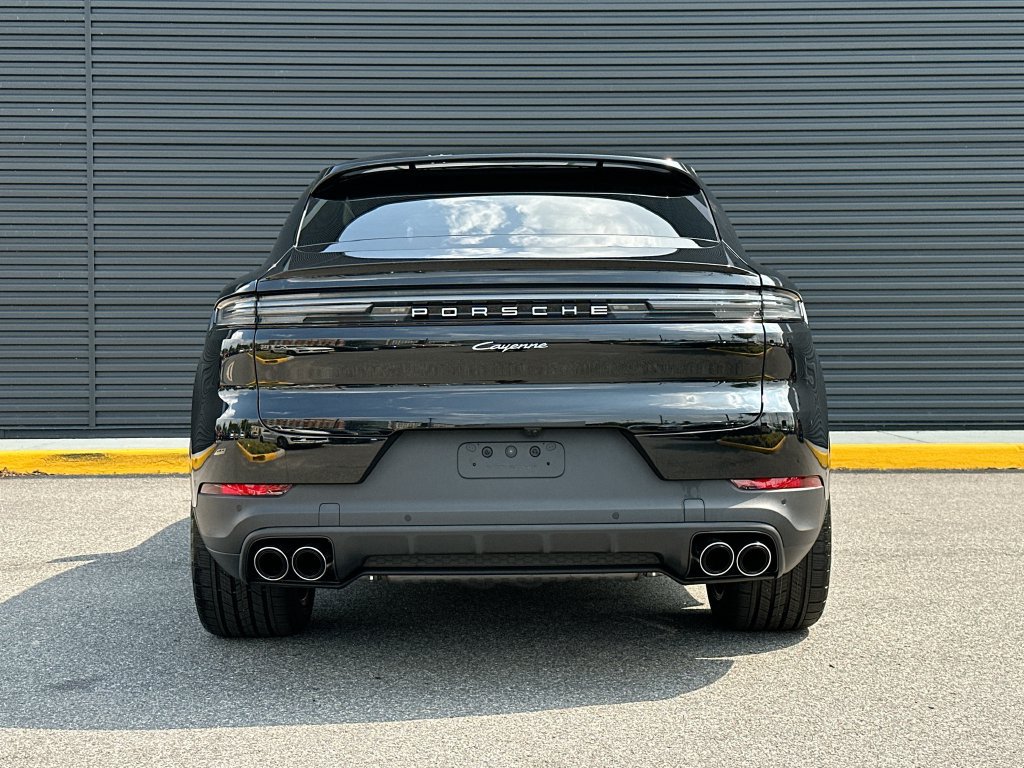 New 2026 Porsche Cayenne Coupe AWD/4WD image 17