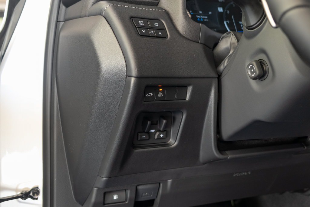 New 2026 Lexus LX 700h Luxury AWD/4WD image 31