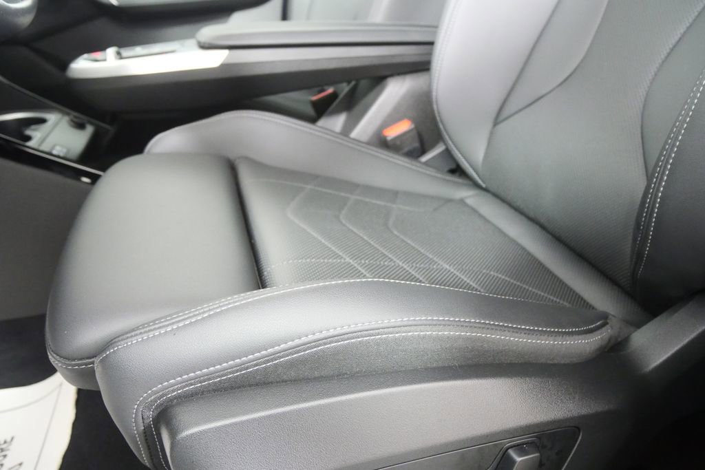 Certified 2025 BMW X1 xDrive28i AWD/4WD image 9