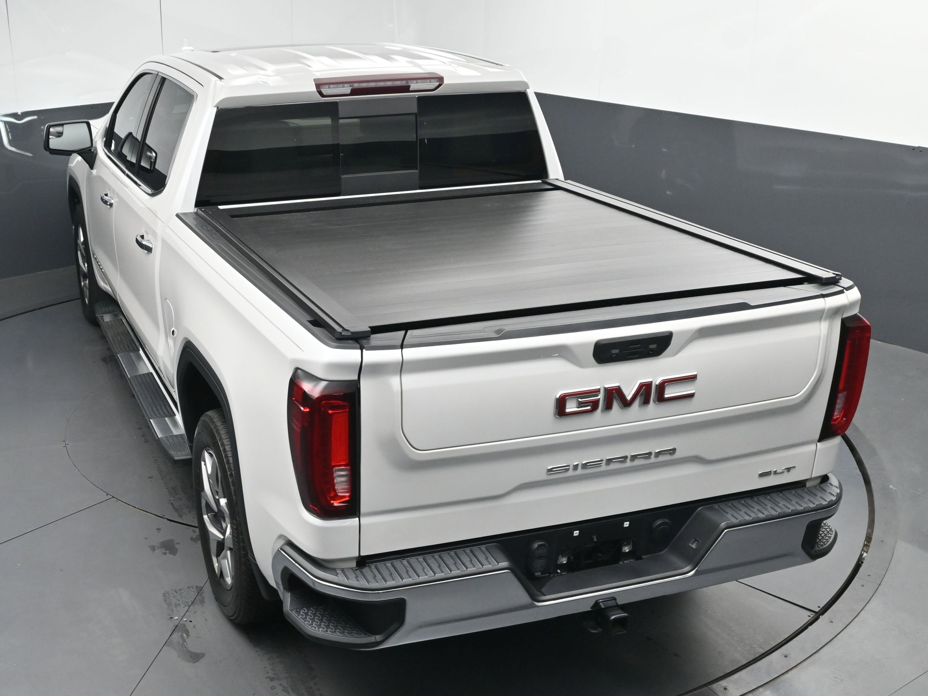 Used 2023 GMC Sierra 1500 SLT w/ SLT Premium Package image 43