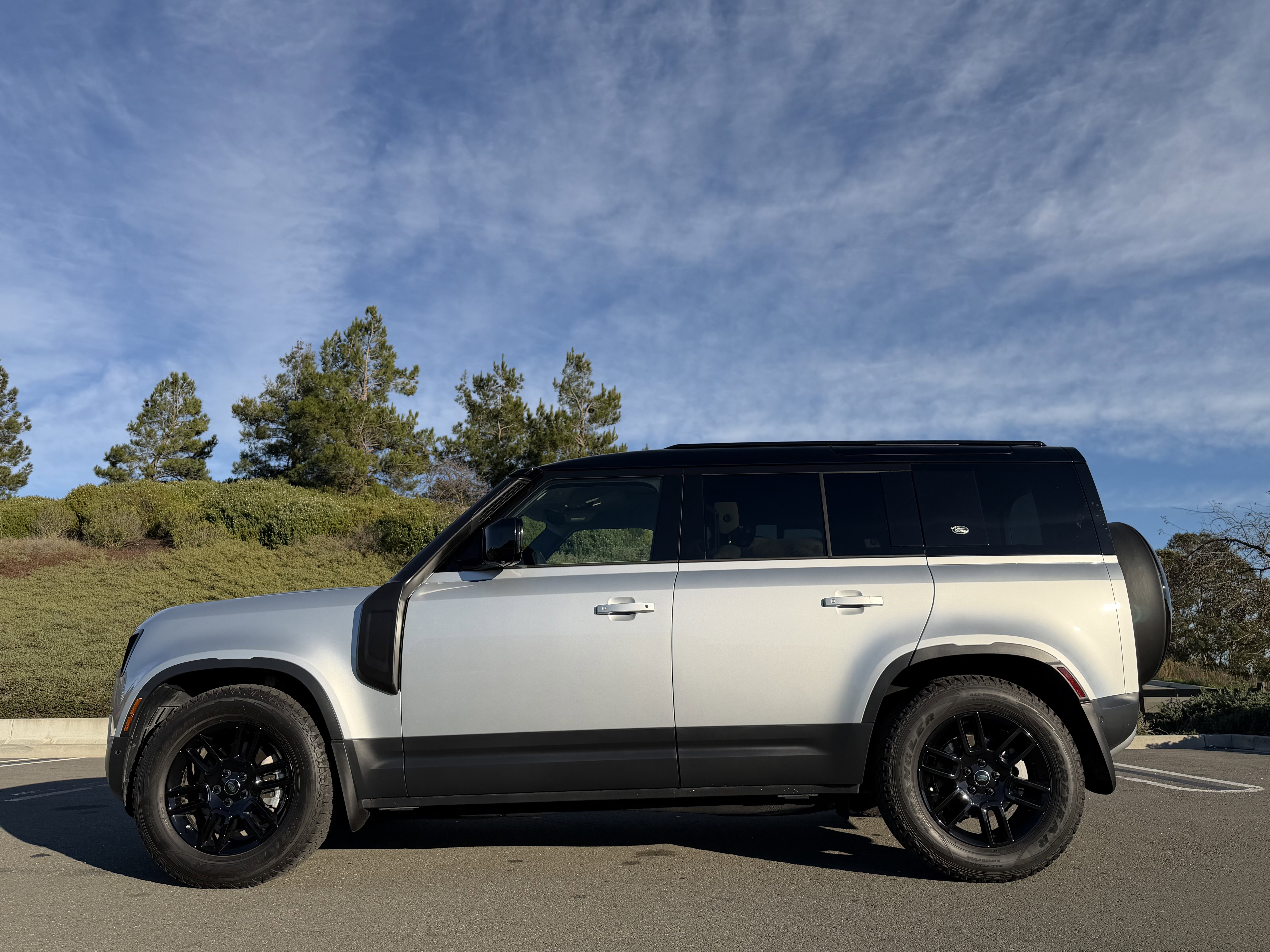 Used 2023 Land Rover Defender 110 S image 3