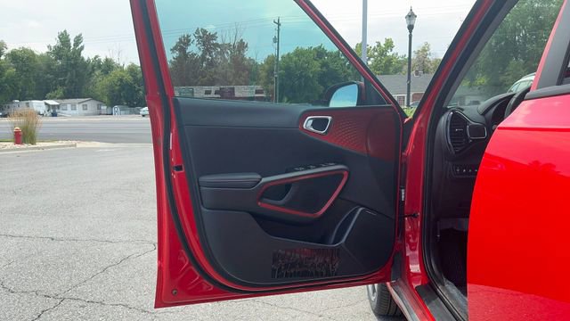 Certified 2025 Kia Soul GT-Line w/ GT-Line Technology Package image 19