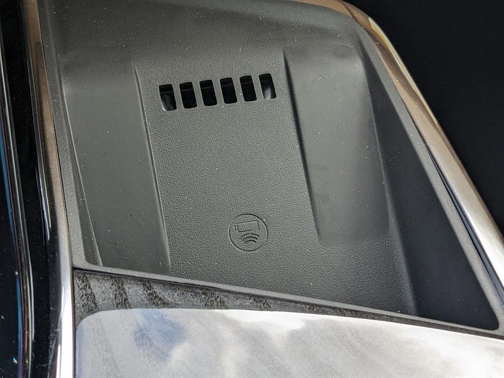 New 2025 Cadillac Escalade IQ Luxury 2 image 31