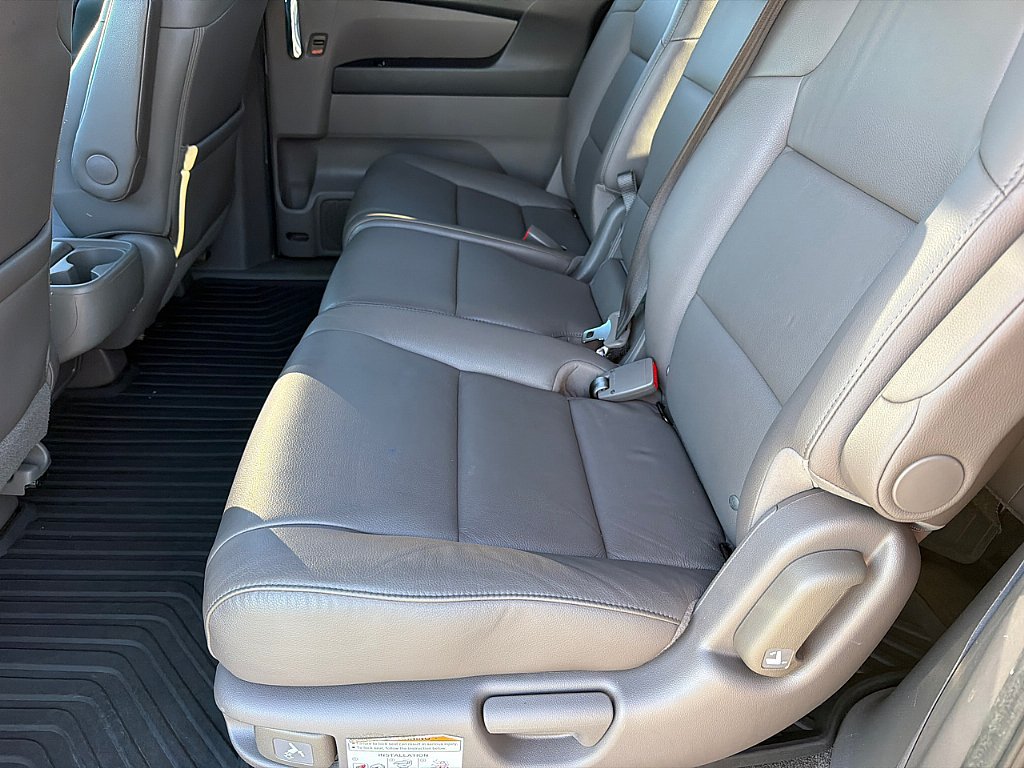 Used 2014 Honda Odyssey Touring Elite image 12