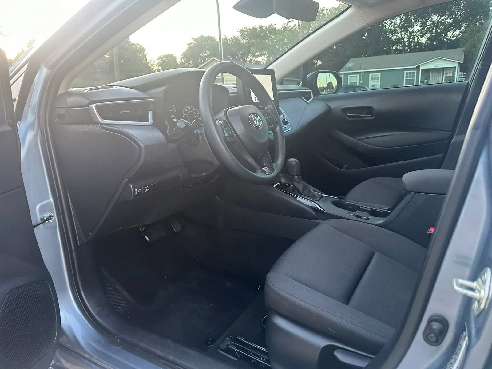 Used 2023 Toyota Corolla LE FWD image 10