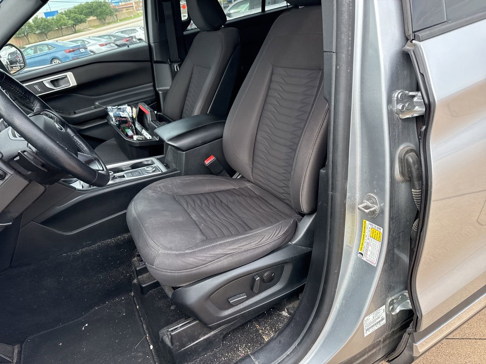 Used 2020 Ford Explorer XLT image 13