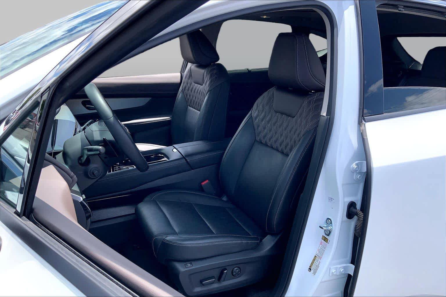Used 2025 Nissan Murano Platinum w/ Cargo Package AWD/4WD image 8