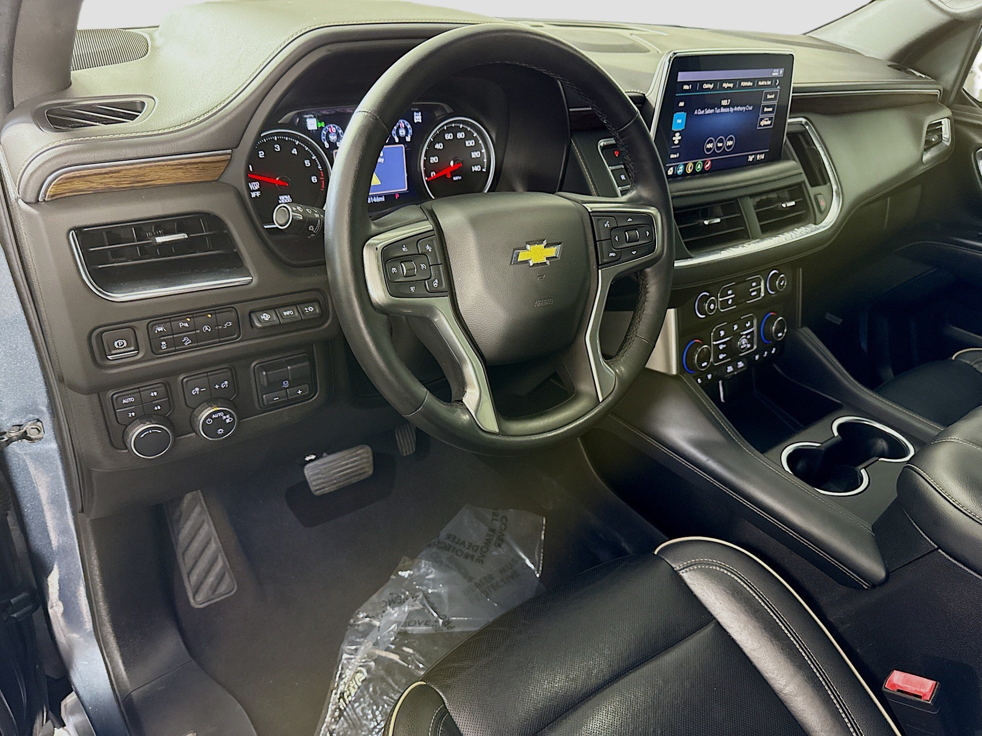 Used 2021 Chevrolet Tahoe Premier w/ Premium Package AWD/4WD image 23