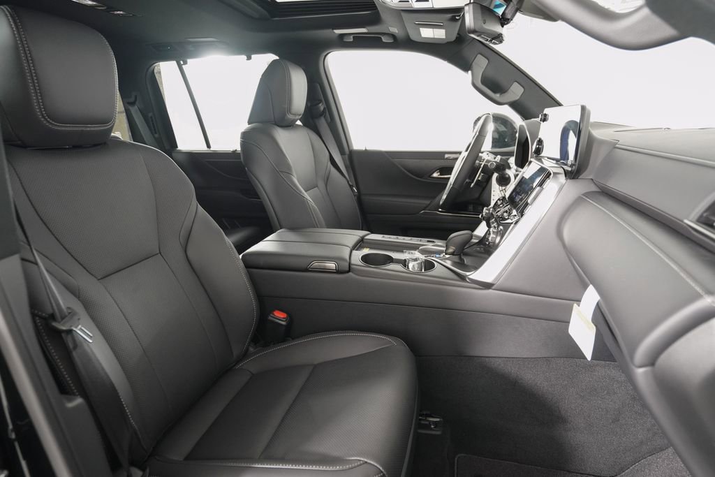 New 2026 Lexus LX 700h Luxury image 17