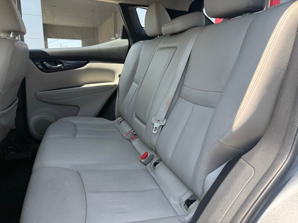 Used 2017 Nissan Rogue Sport SL image 14