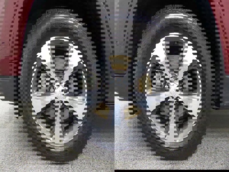 Used 2019 Jeep Cherokee Limited w/ Luxury Group image 35