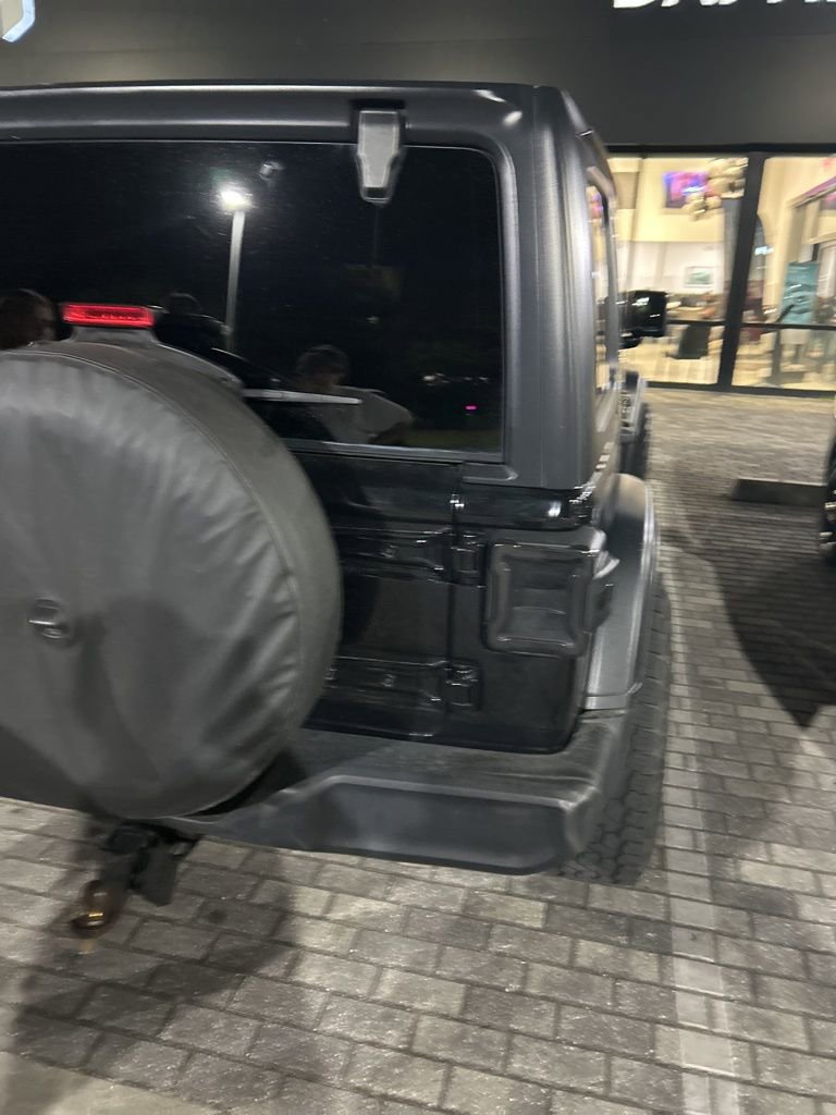 Used 2018 Jeep Wrangler Unlimited Sport S AWD/4WD image 12