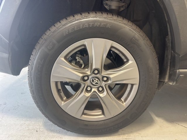 Used 2024 Toyota RAV4 XLE image 6