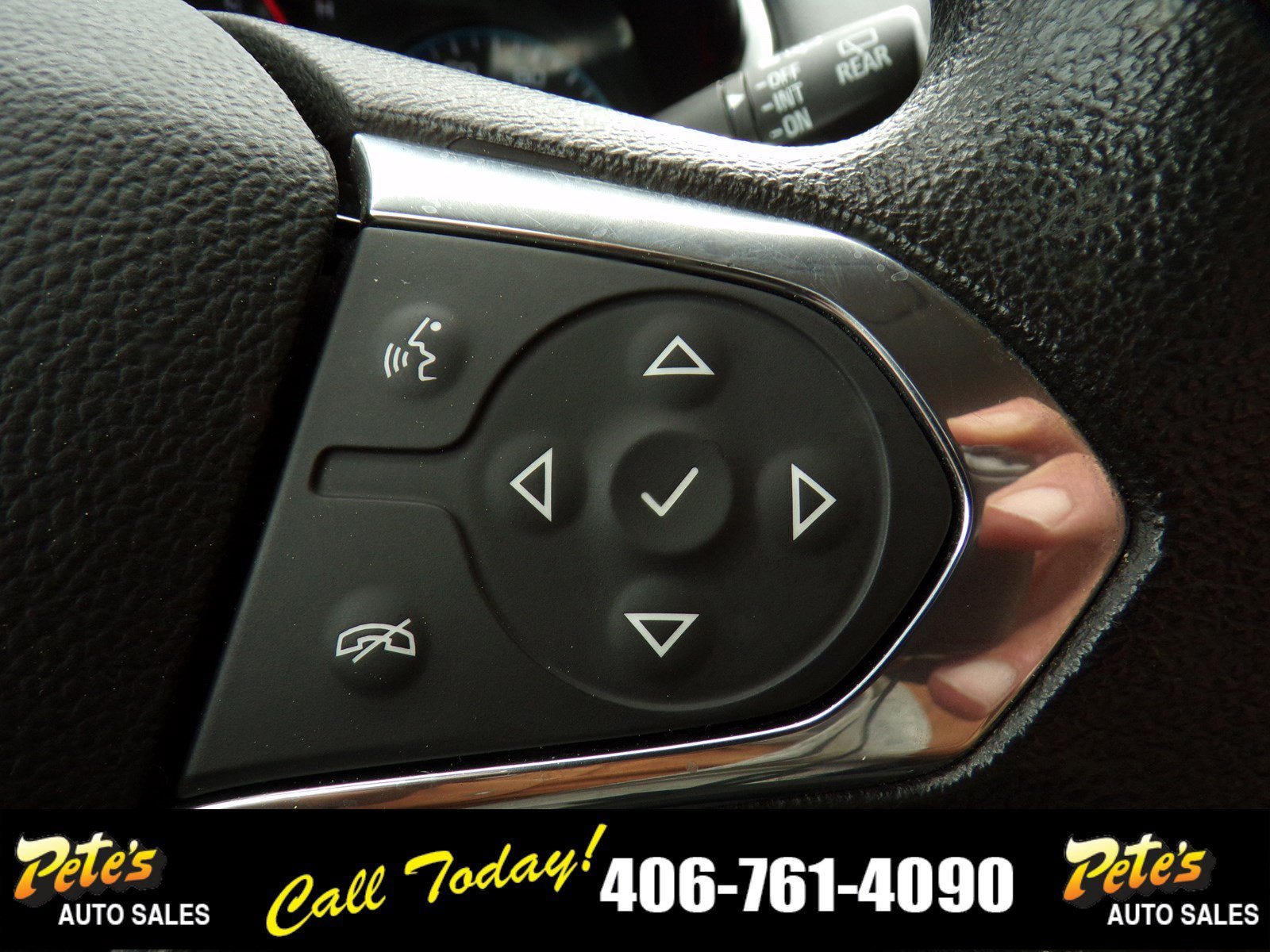 Used 2019 Chevrolet Traverse LS AWD/4WD image 33