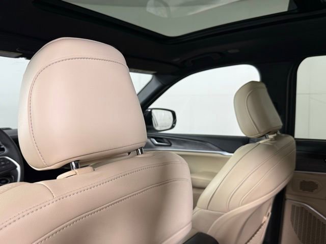 Used 2023 Jeep Grand Cherokee 4WD 4xe w/ Luxury Tech Group II image 20