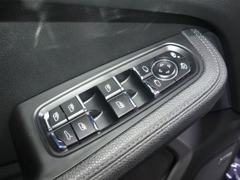 Used 2017 Porsche Macan S AWD/4WD image 21