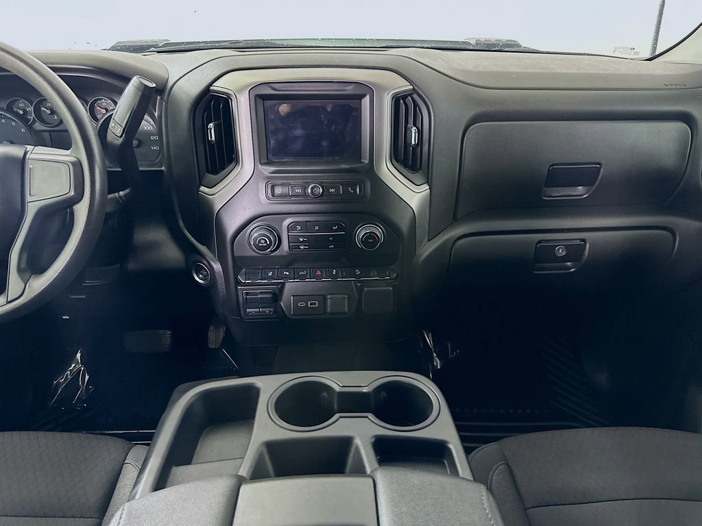 Used 2025 Chevrolet Silverado 2500 Custom w/ Custom Value Package image 18