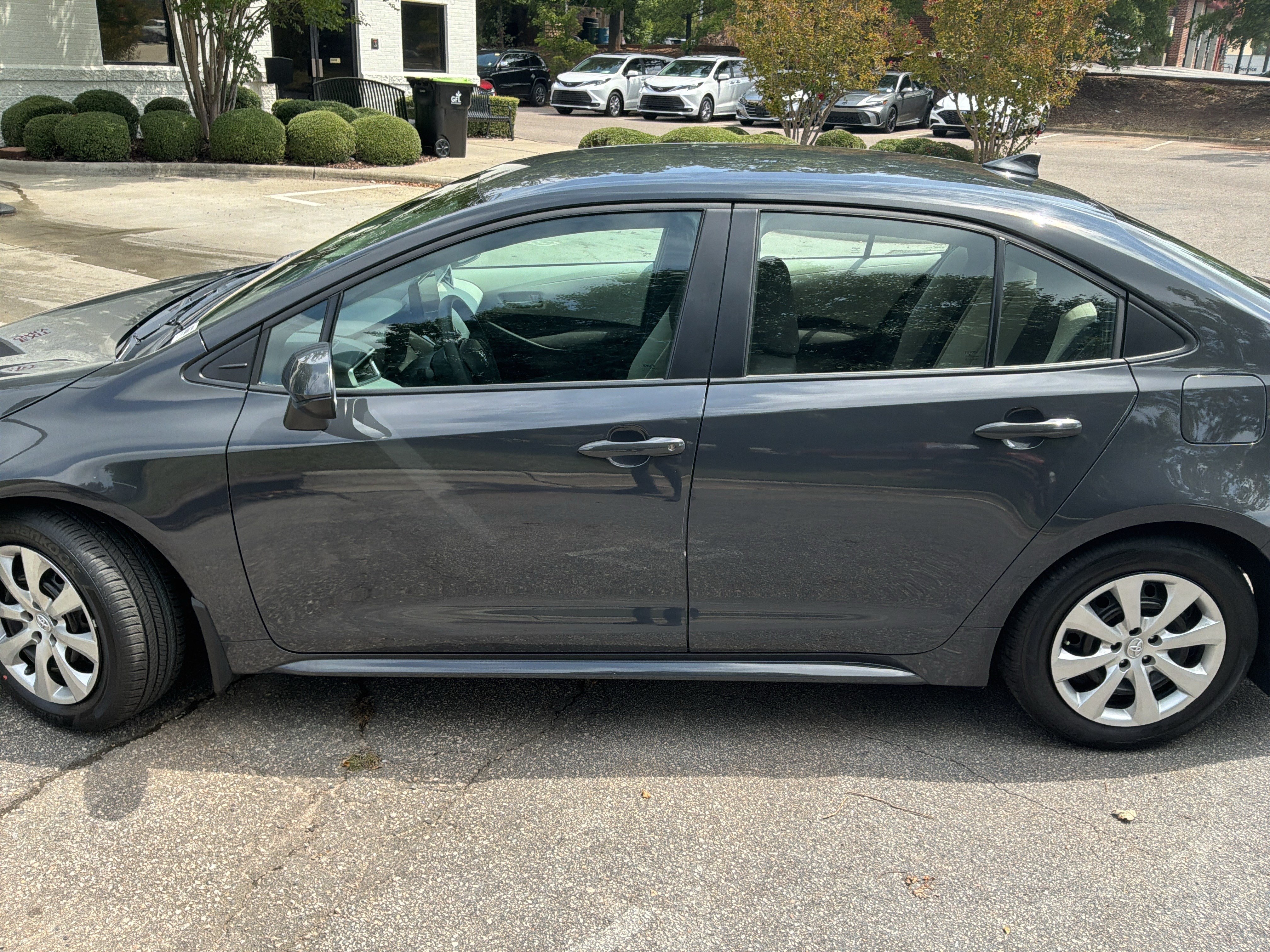 Used 2026 Toyota Corolla LE FWD image 7