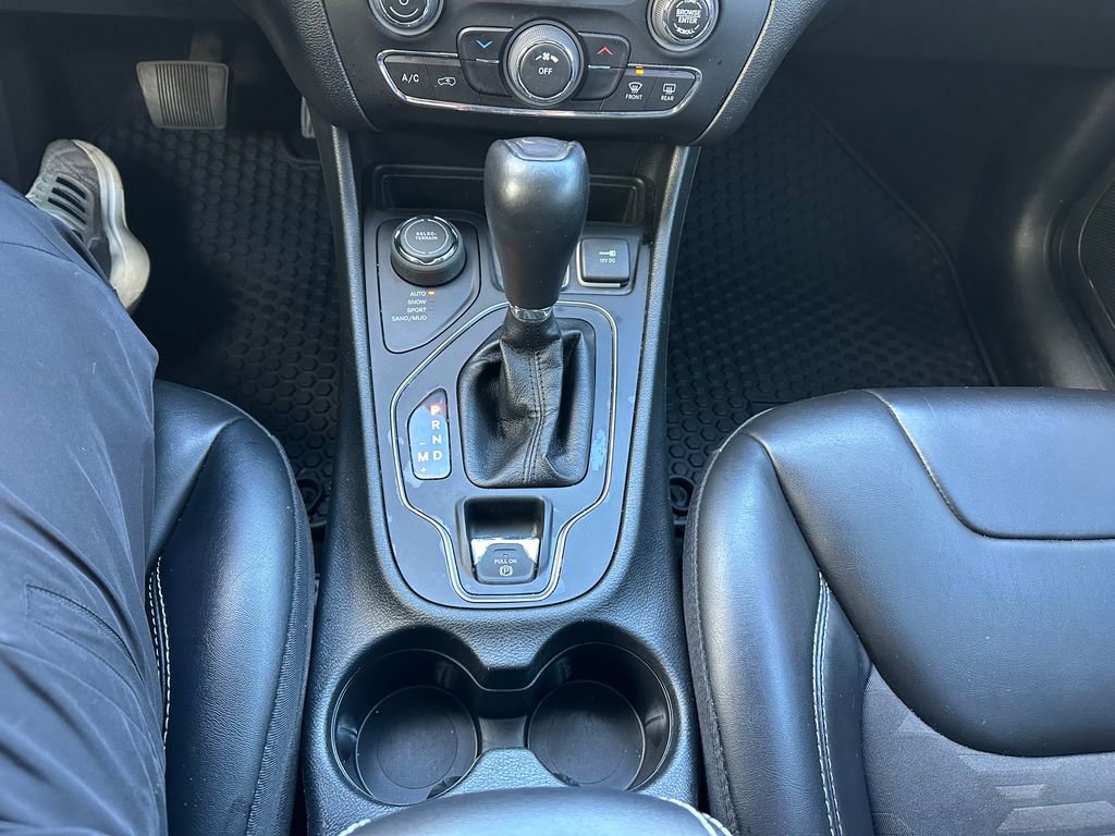 Used 2022 Jeep Cherokee Latitude w/ Sun & Sound Group image 69