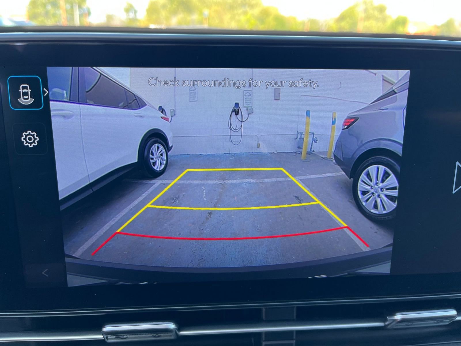 Used 2025 Hyundai Kona SEL image 25