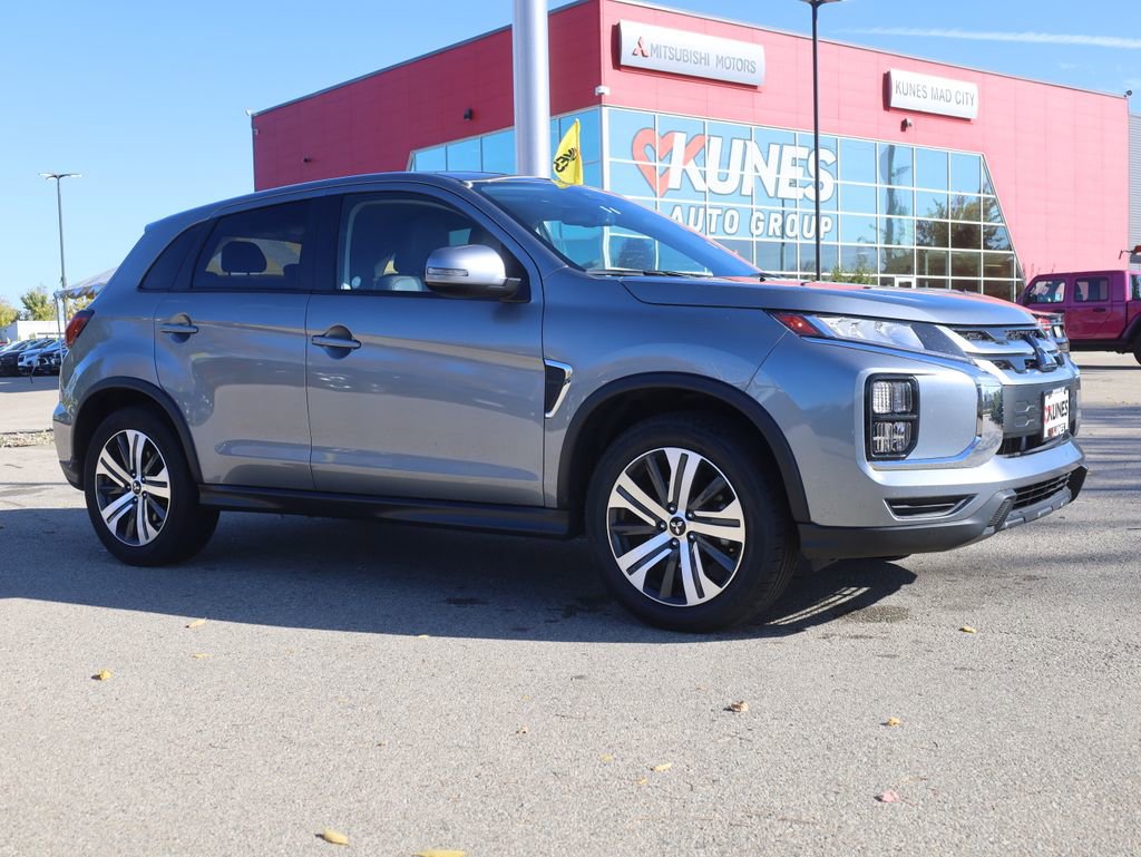 Used 2024 Mitsubishi Outlander Sport ES image 2