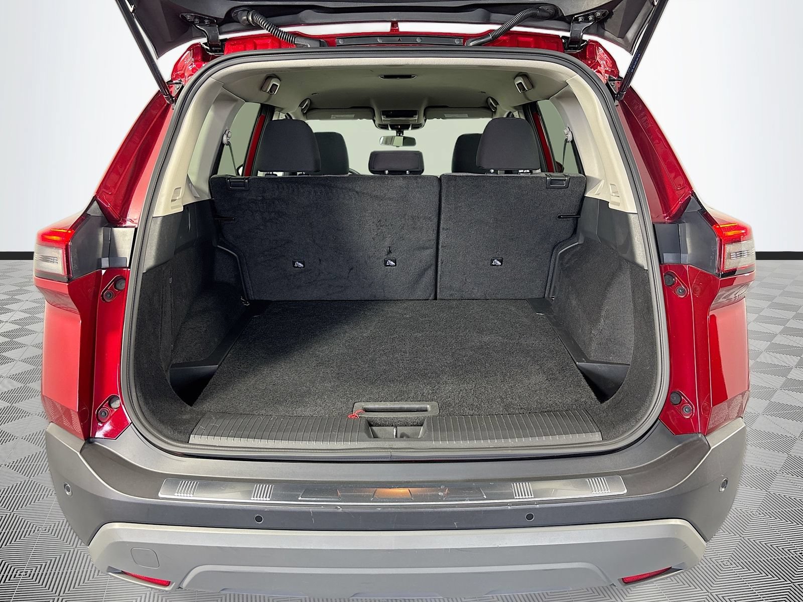 Used 2023 Nissan Rogue SV AWD/4WD image 24