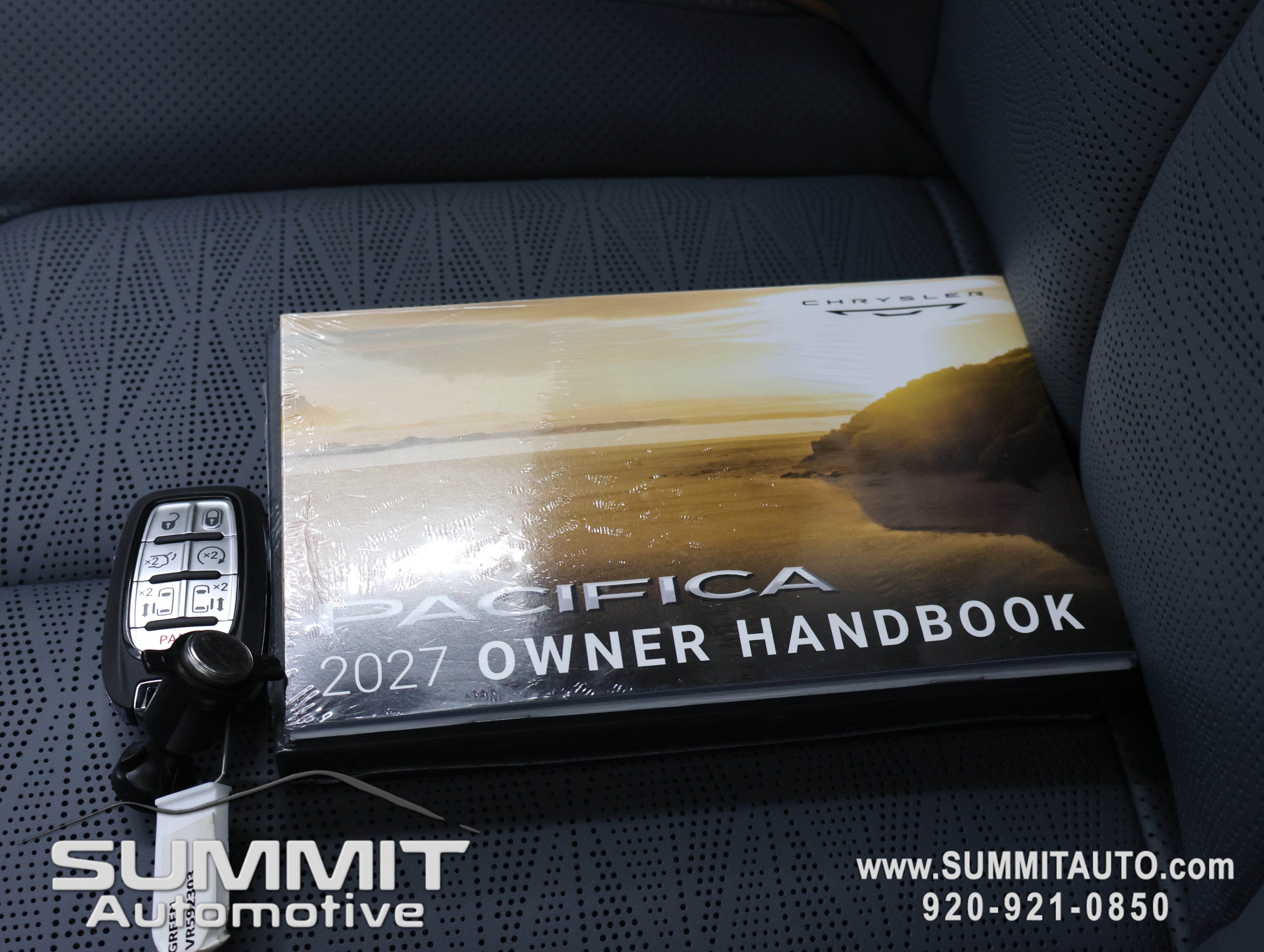 New 2027 Chrysler Pacifica Pinnacle w/ Theater Group AWD/4WD image 76