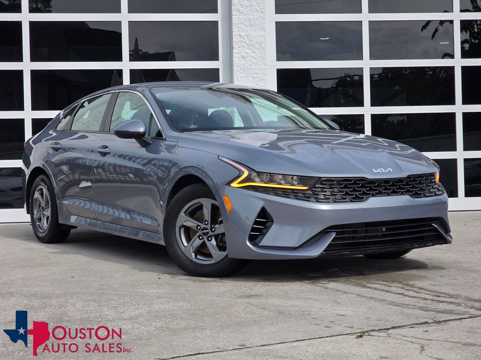 Used 2023 Kia K5 LXS FWD image 1