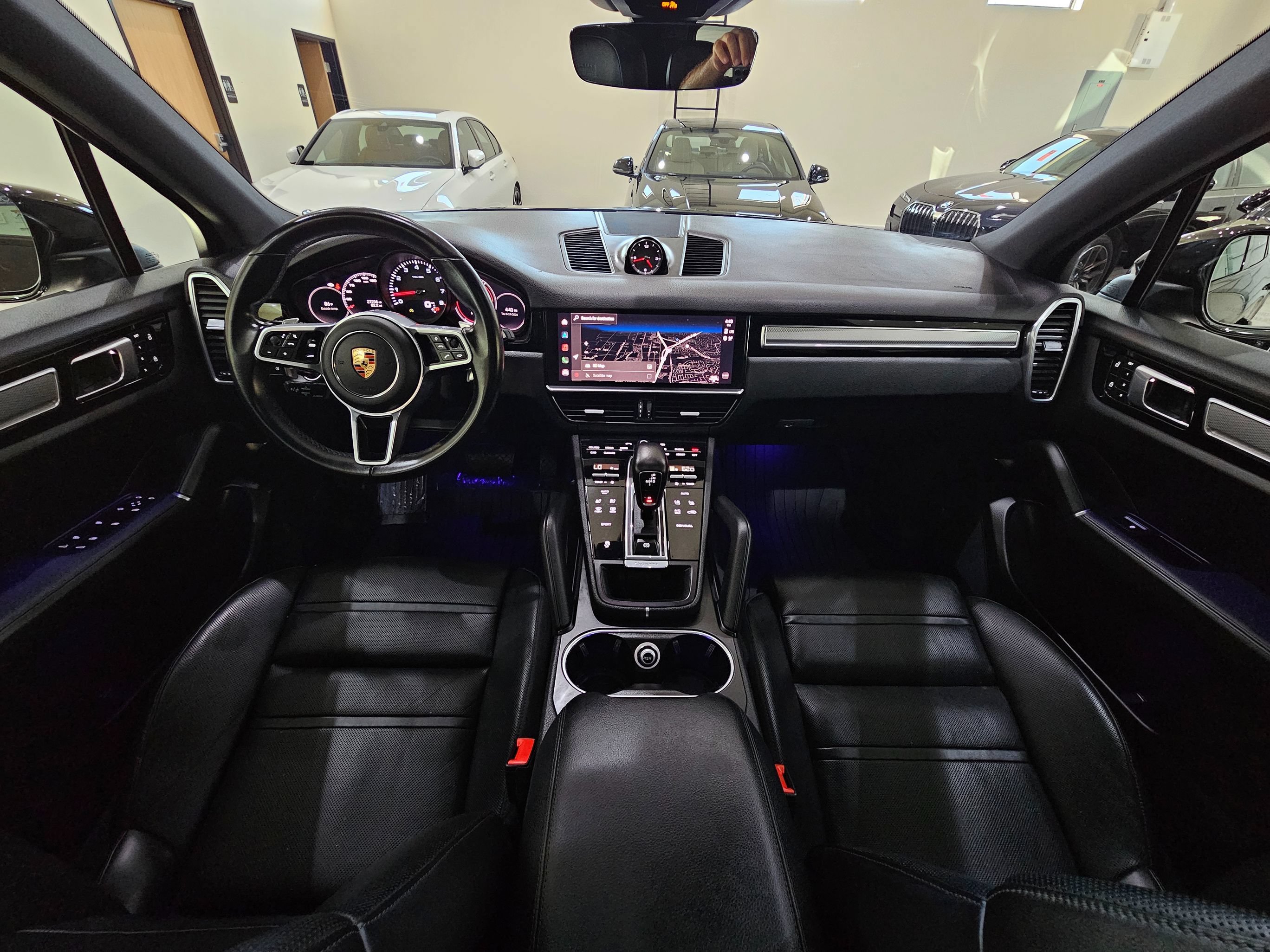 Used 2023 Porsche Cayenne Platinum Edition AWD/4WD image 27