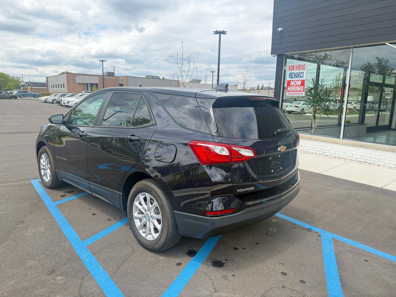 Used 2021 Chevrolet Equinox LS w/ LS Convenience Package FWD image 7
