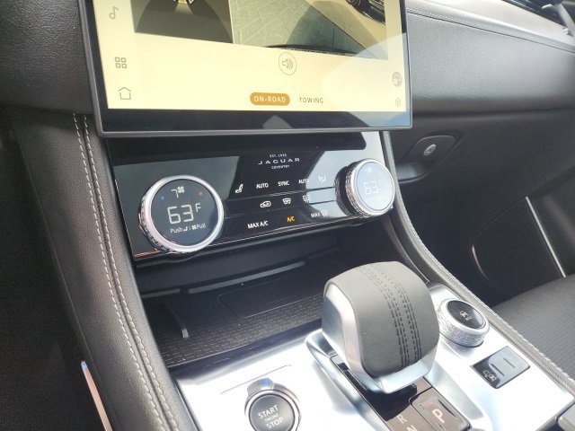 Used 2025 Jaguar F-PACE R-Dynamic S image 29