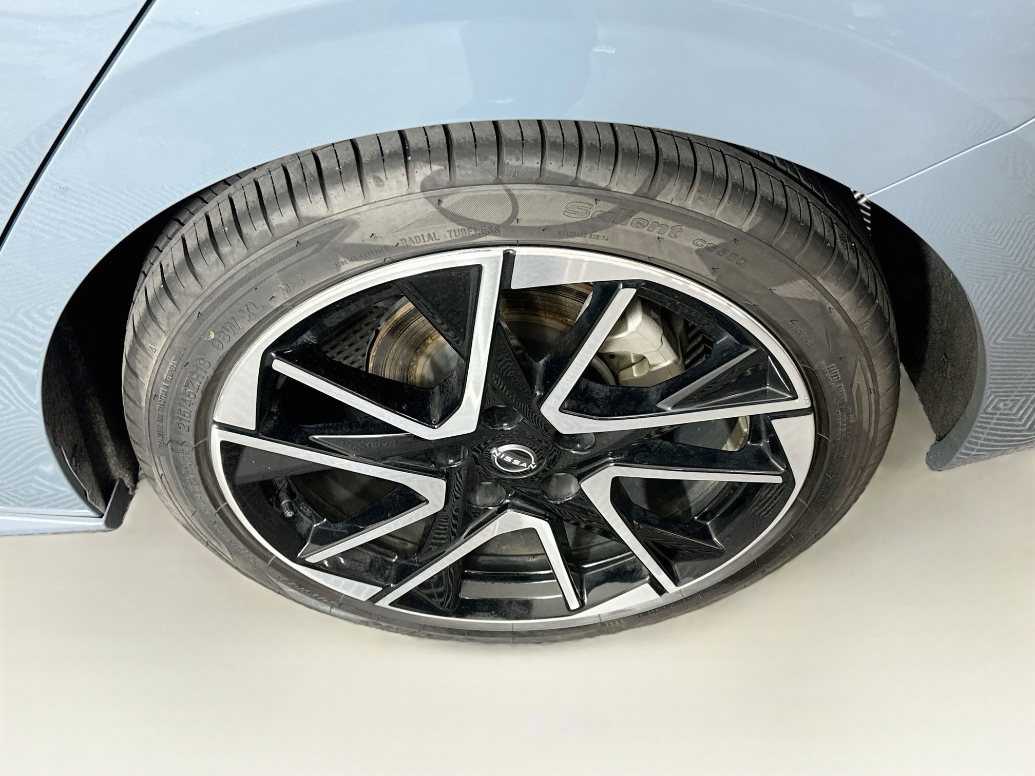 Used 2025 Nissan Sentra SR FWD image 11