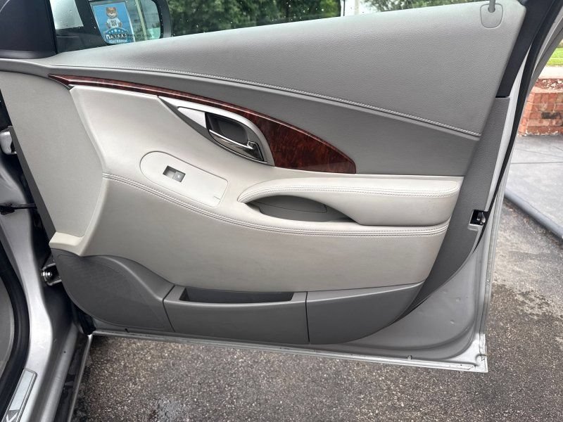 Used 2010 Buick LaCrosse CX FWD image 15