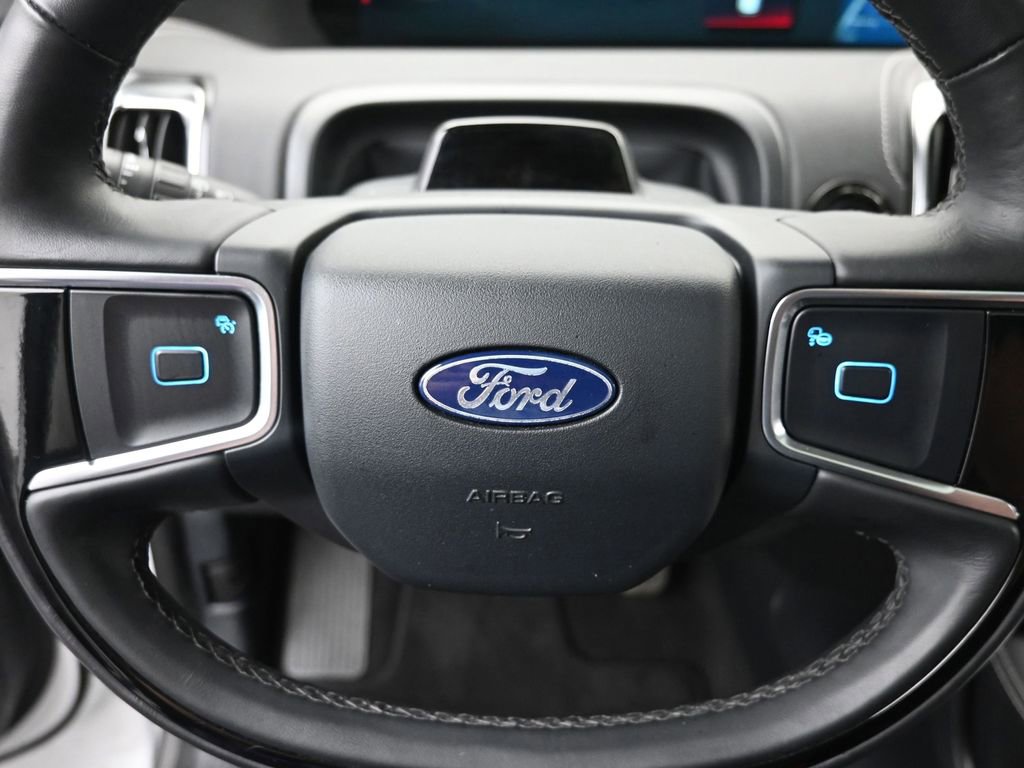 Used 2025 Ford Expedition Max Platinum AWD/4WD image 19