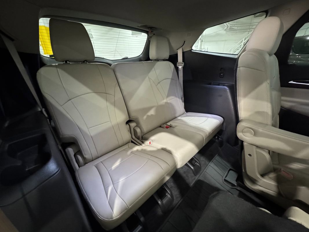 Used 2019 Buick Enclave Essence image 39