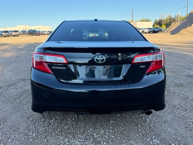 Used 2014 Toyota Camry SE FWD image 4