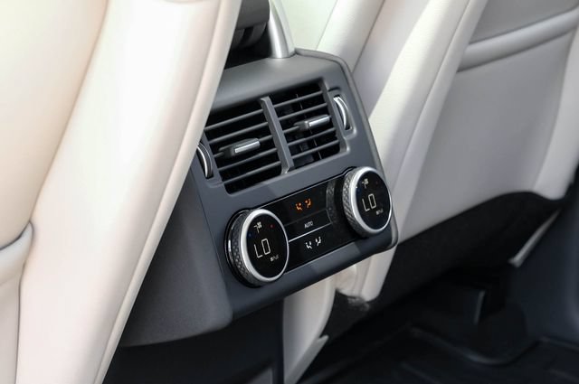 New 2026 Land Rover Discovery S AWD/4WD image 47