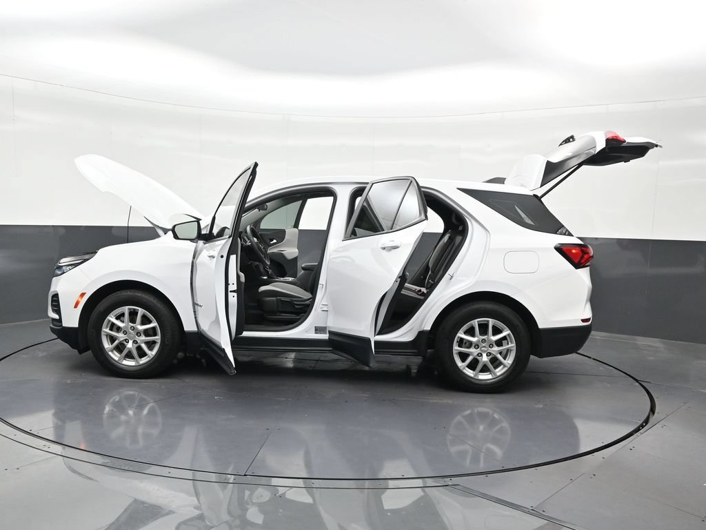 Used 2023 Chevrolet Equinox LS FWD image 34