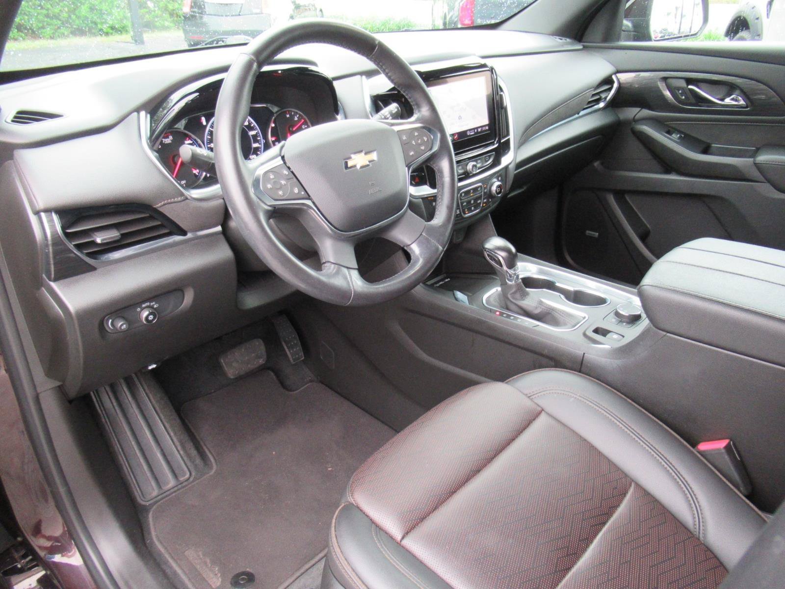 Used 2022 Chevrolet Traverse High Country FWD image 18