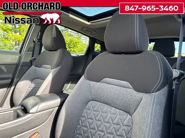 Used 2025 Nissan Kicks SV w/ SV Premium Package AWD/4WD image 11