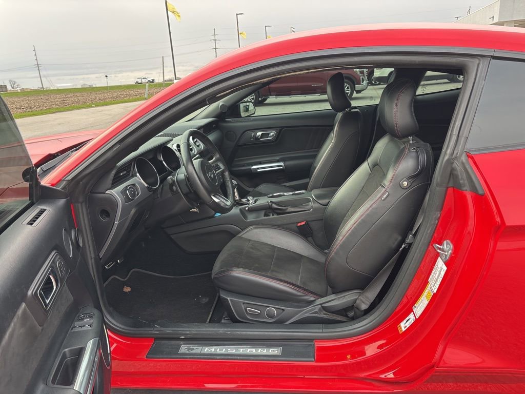 Used 2017 Ford Mustang GT Premium w/ Equipment Group 401A image 25