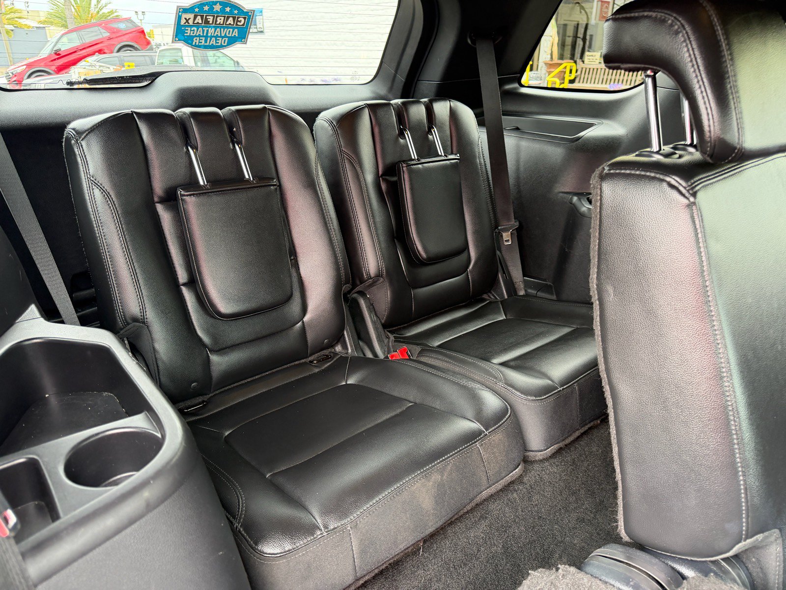 Used 2017 Ford Explorer XLT w/ Equipment Group 202A FWD image 13