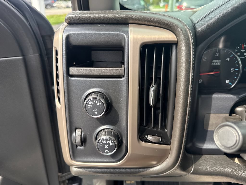 Used 2018 GMC Sierra 1500 Denali AWD/4WD image 17