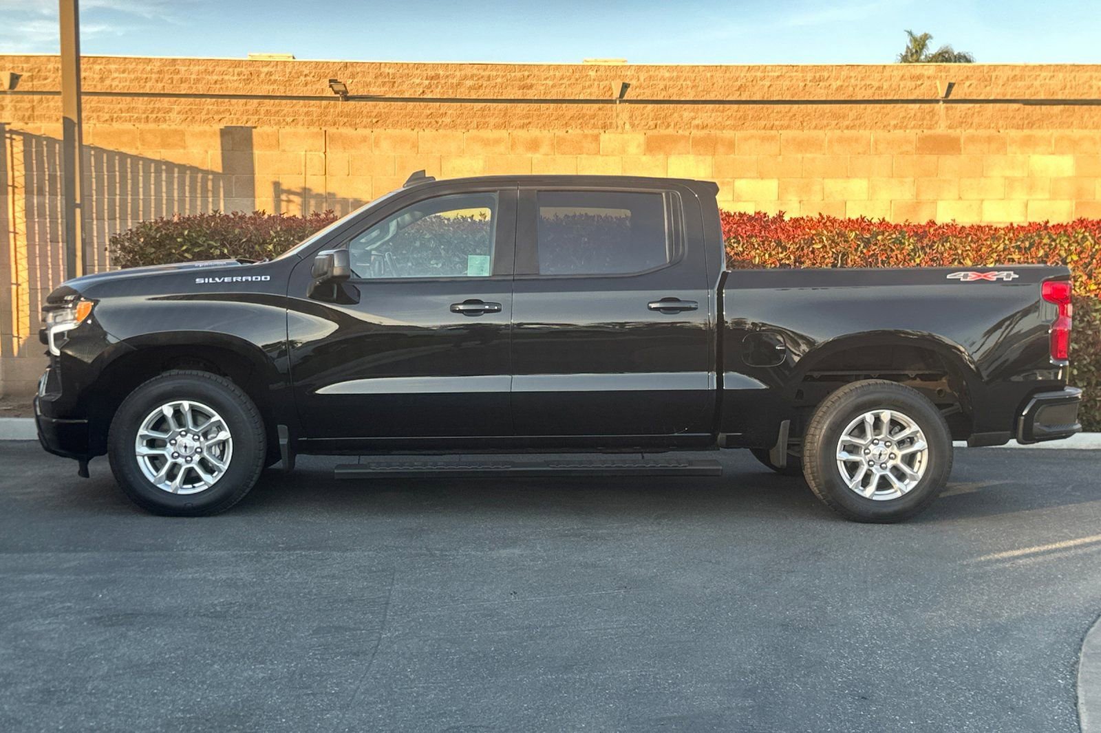 Used 2022 Chevrolet Silverado 1500 RST image 8