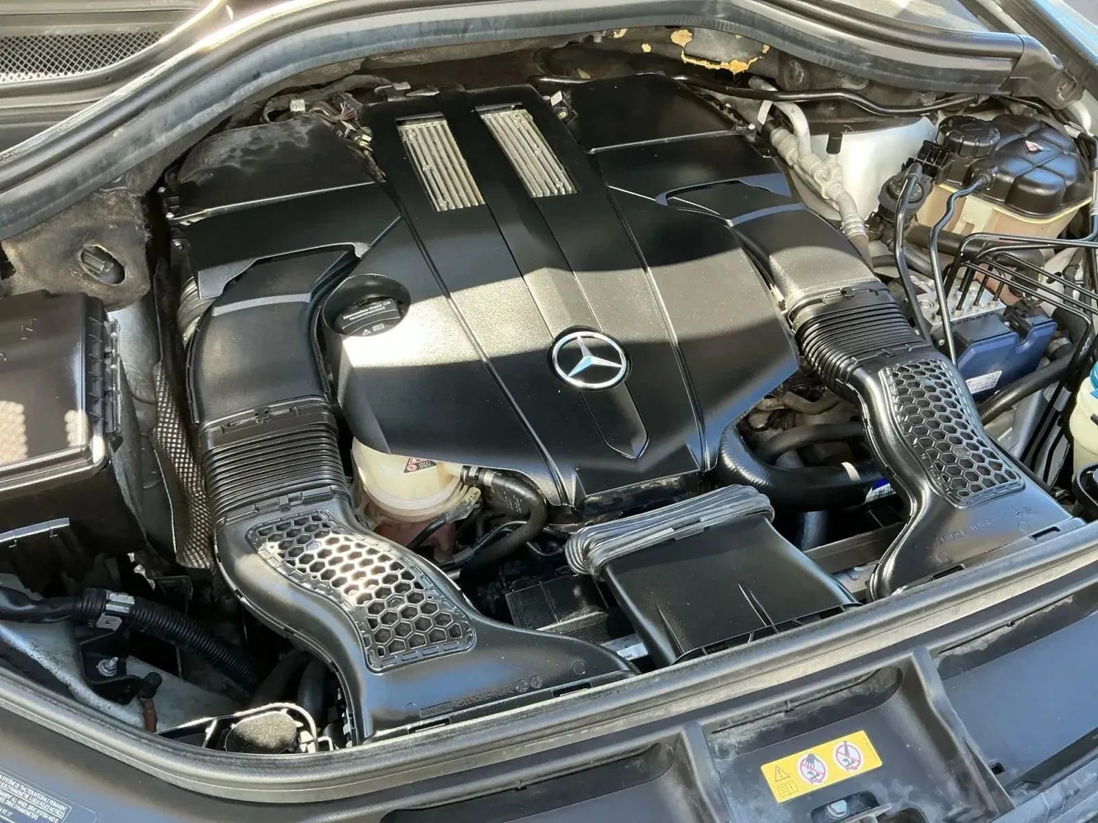 Used 2016 Mercedes-Benz GL 450 4MATIC image 24