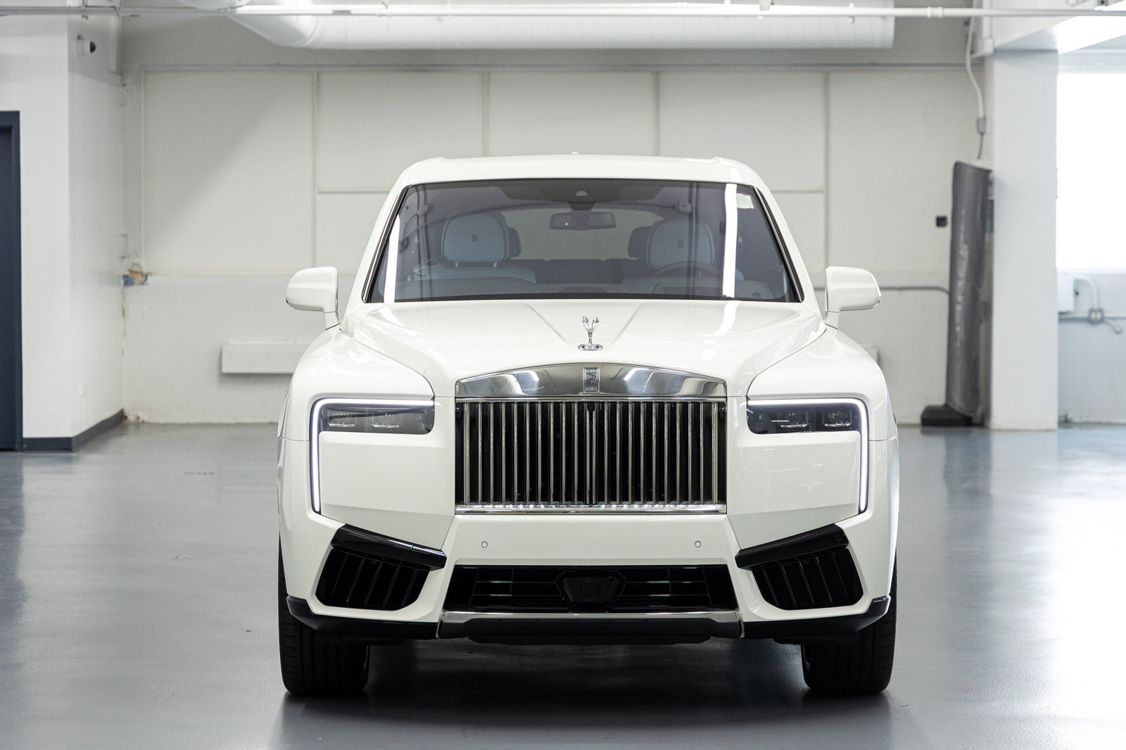 New 2026 Rolls-Royce Cullinan AWD/4WD image 8