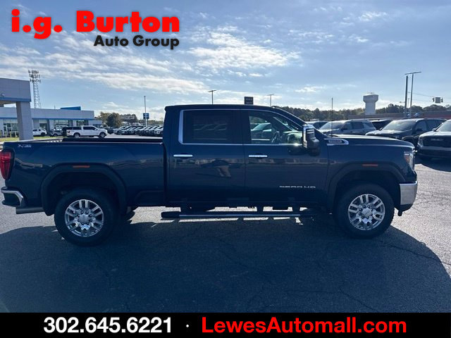 Used 2020 GMC Sierra 2500 SLT w/ SLT Premium Plus Package AWD/4WD image 3