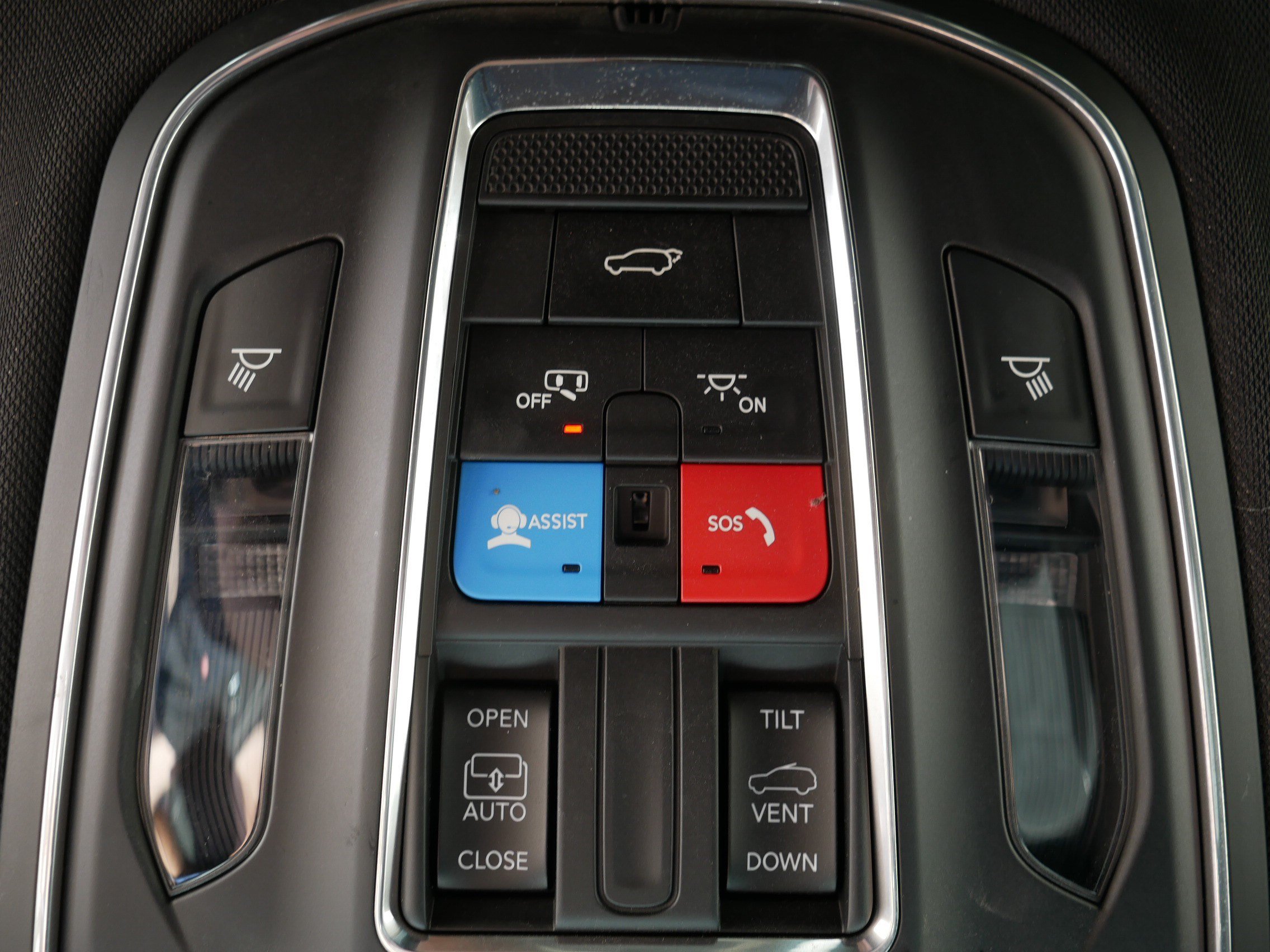 Used 2024 Jeep Grand Cherokee L Altitude AWD/4WD image 33
